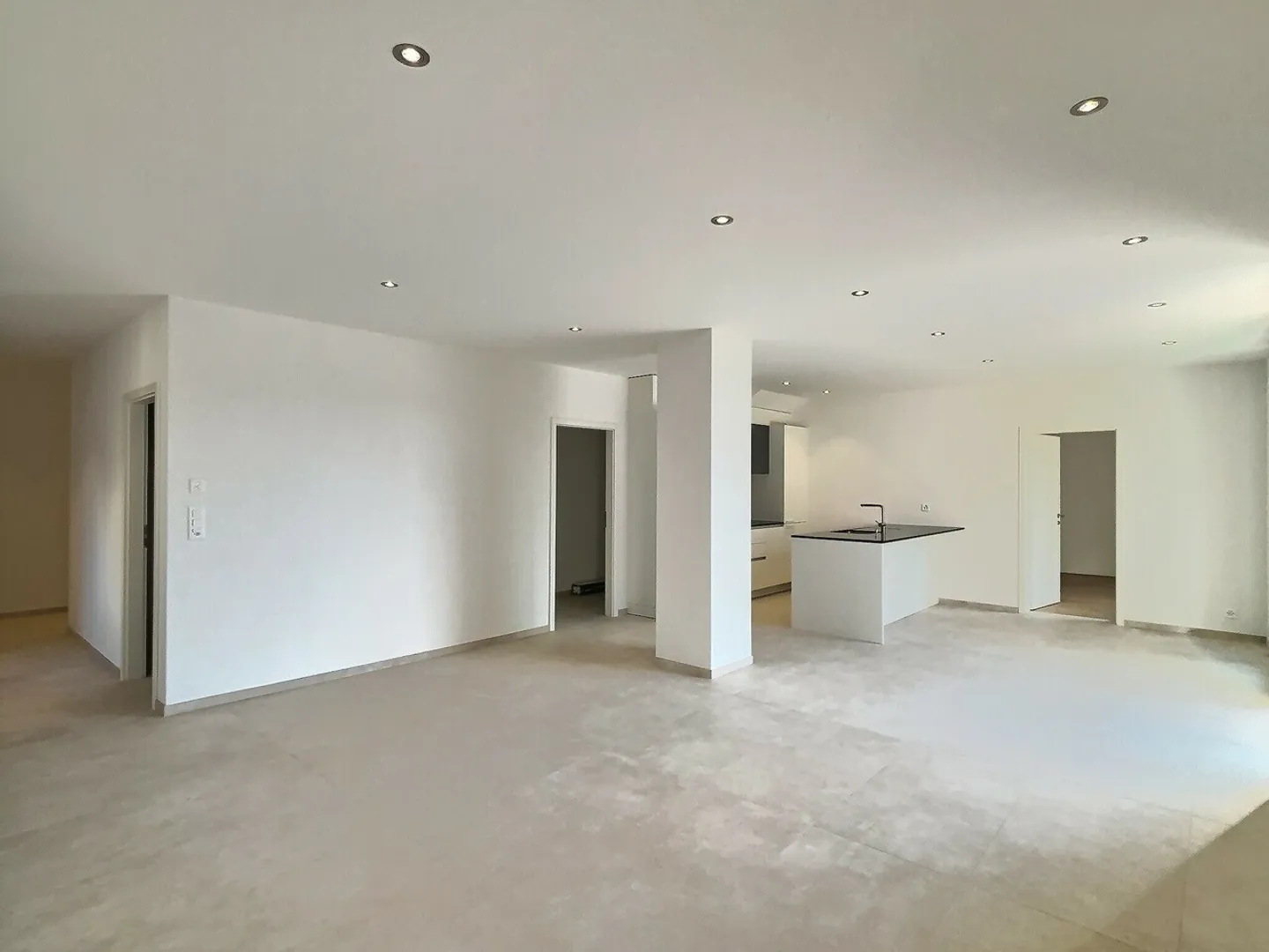 24 29 Magnifico appartamento di 4.5 stanze al piano terra - Grande terrazza - Foto 4 di 16