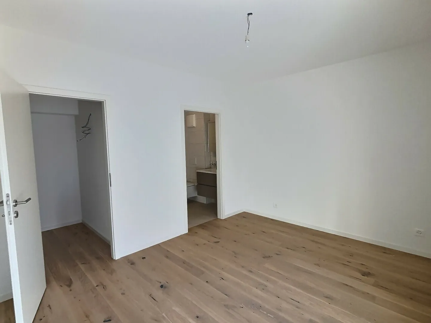 24 29 Magnifico appartamento di 4.5 stanze al piano terra - Grande terrazza - Foto 6 di 16