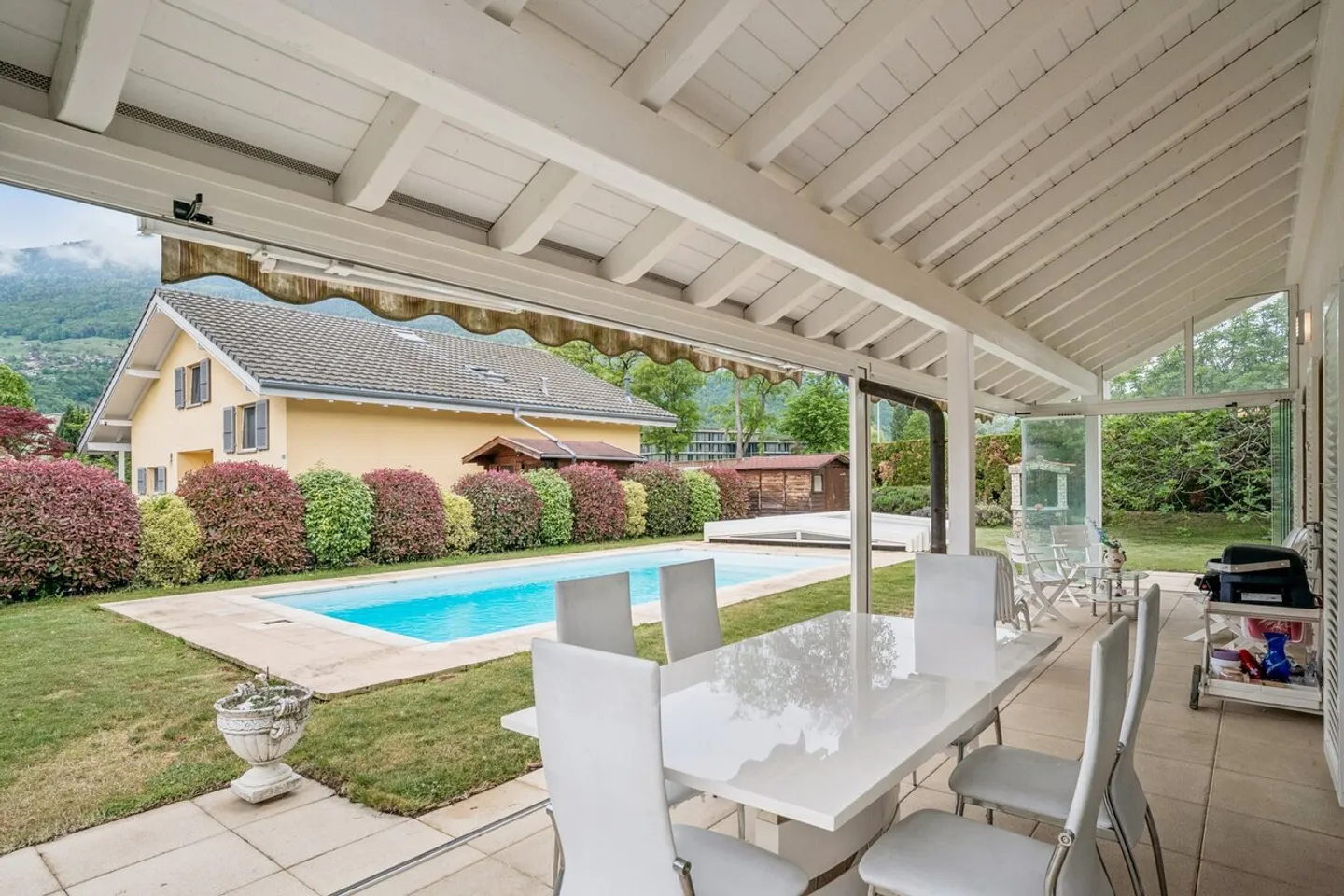 Casa indipendente con terrazza e piscina - Foto 3 di 13