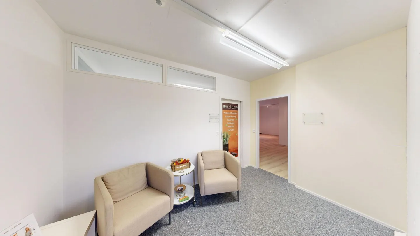 Stylish working: Your 37 m² commercial space with reception area in 'Gwand' Merenschwand - Photo 5 of 12