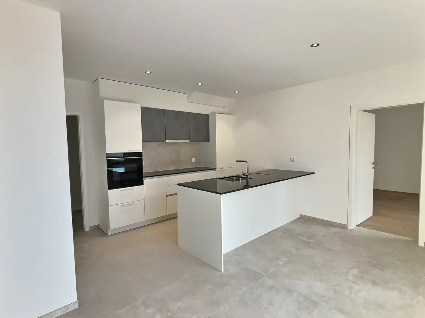 24 29 Magnifico appartamento di 4.5 stanze al piano terra - Grande terrazza - Foto 16 di 16