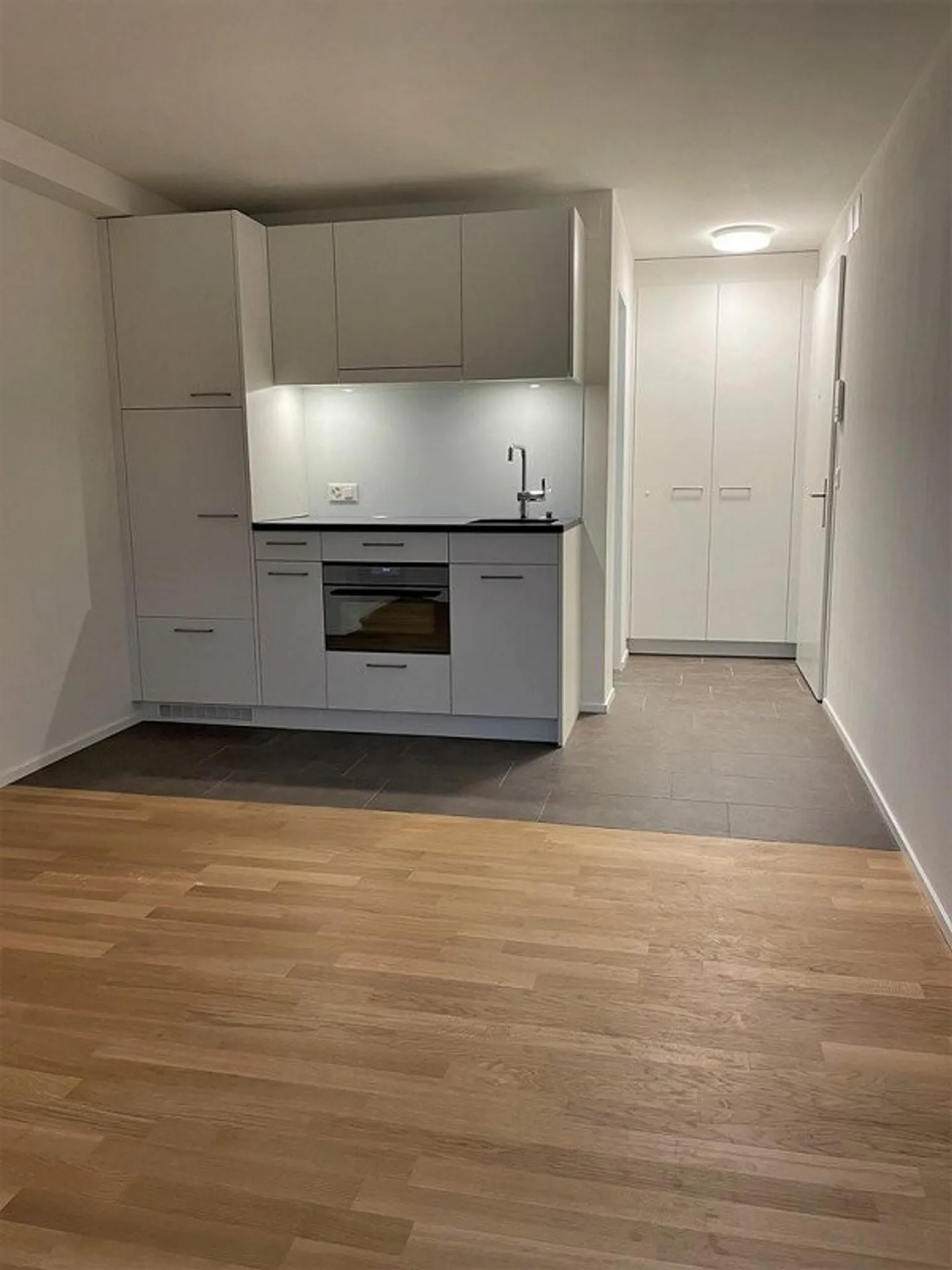 Appartement spacieux de 1 chambre à louer dans le district 6 - Photo 2 sur 4