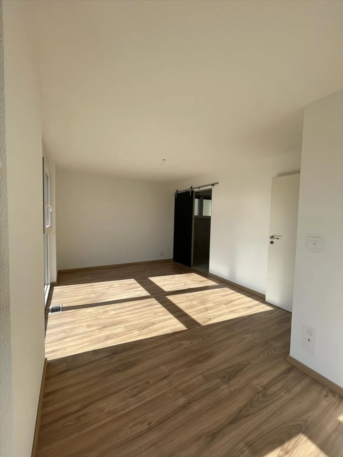 Adjacent Villa with 5 Rooms in Vétroz - Photo 9 of 13