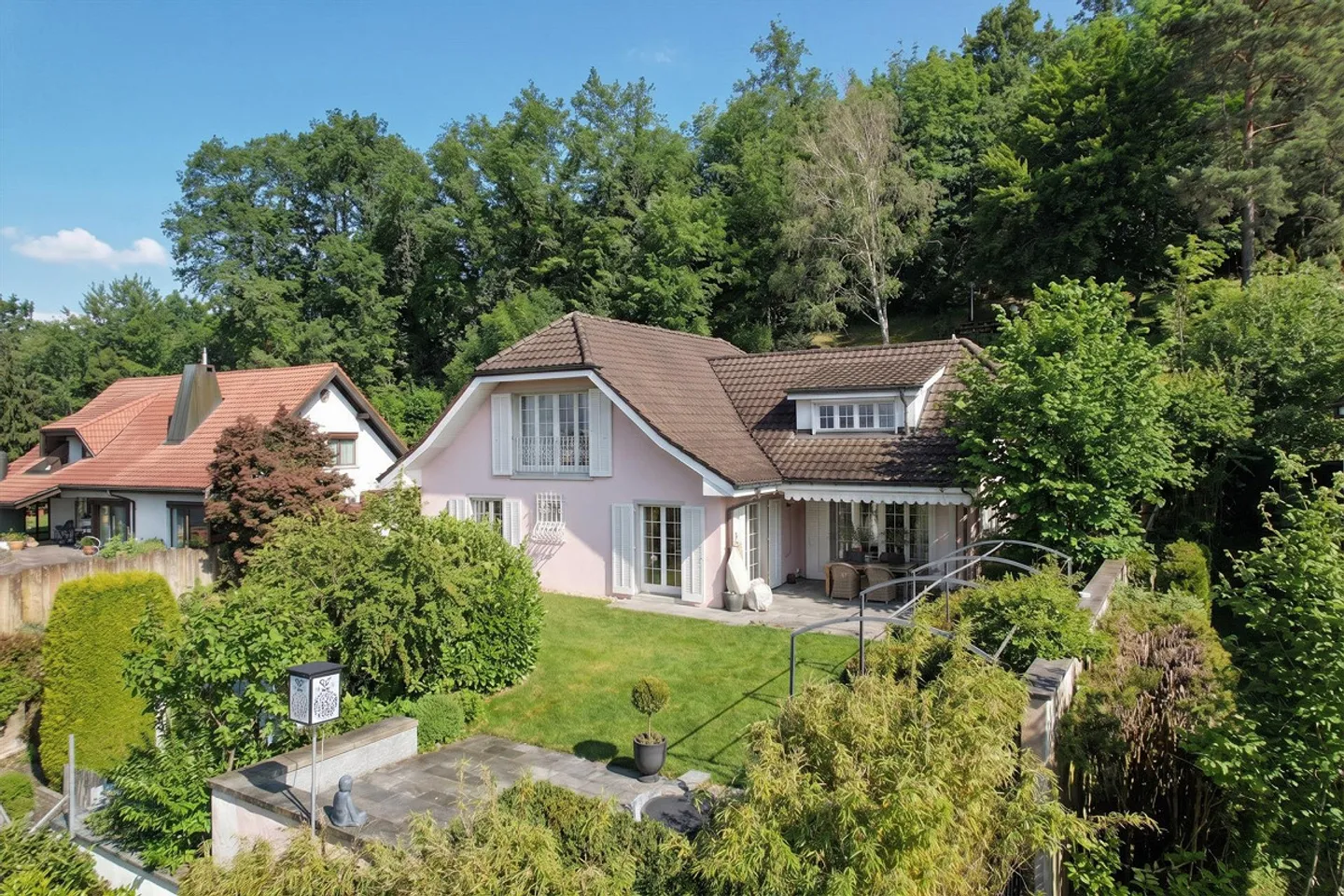 Exklusives Einfamilienhaus in Zufikon - Foto 1 von 8