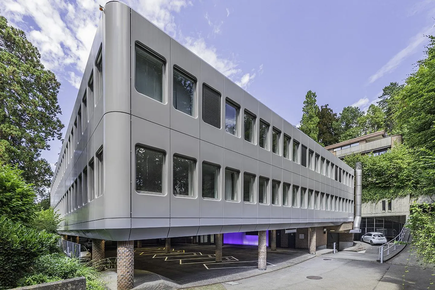 Exclusive offices at Zollikerstrasse 183 in 8008 Zurich - limited term - Photo 1 of 9