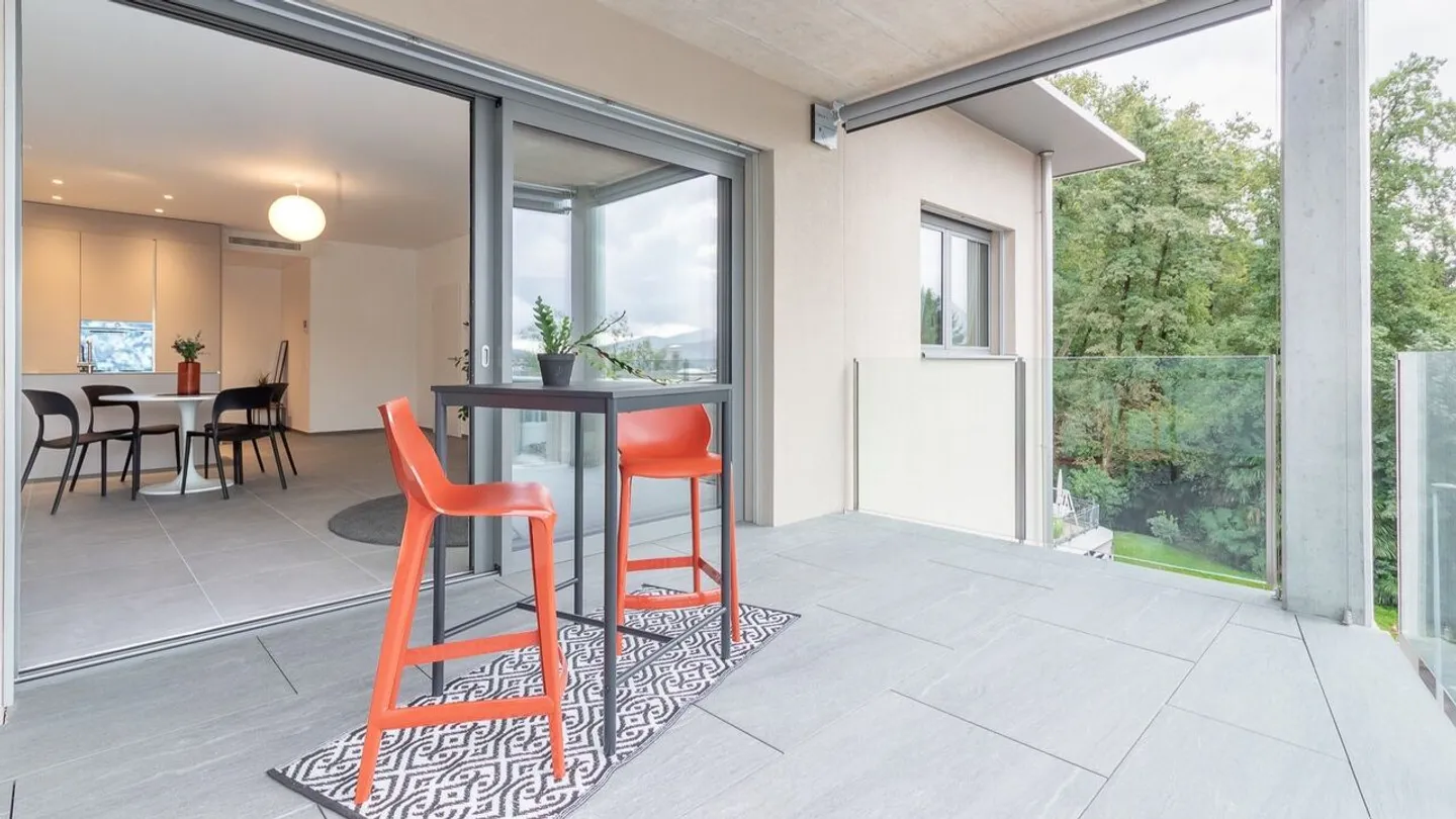 Moderne und ruhige Räume - 3.5 Zimmer in einer exklusiven Residenz am Stadtrand   | Spazi Moderni e Sereni - 3.5 Locali in Residenza Esclusiva ai Confini della Città - Foto 7 von 13