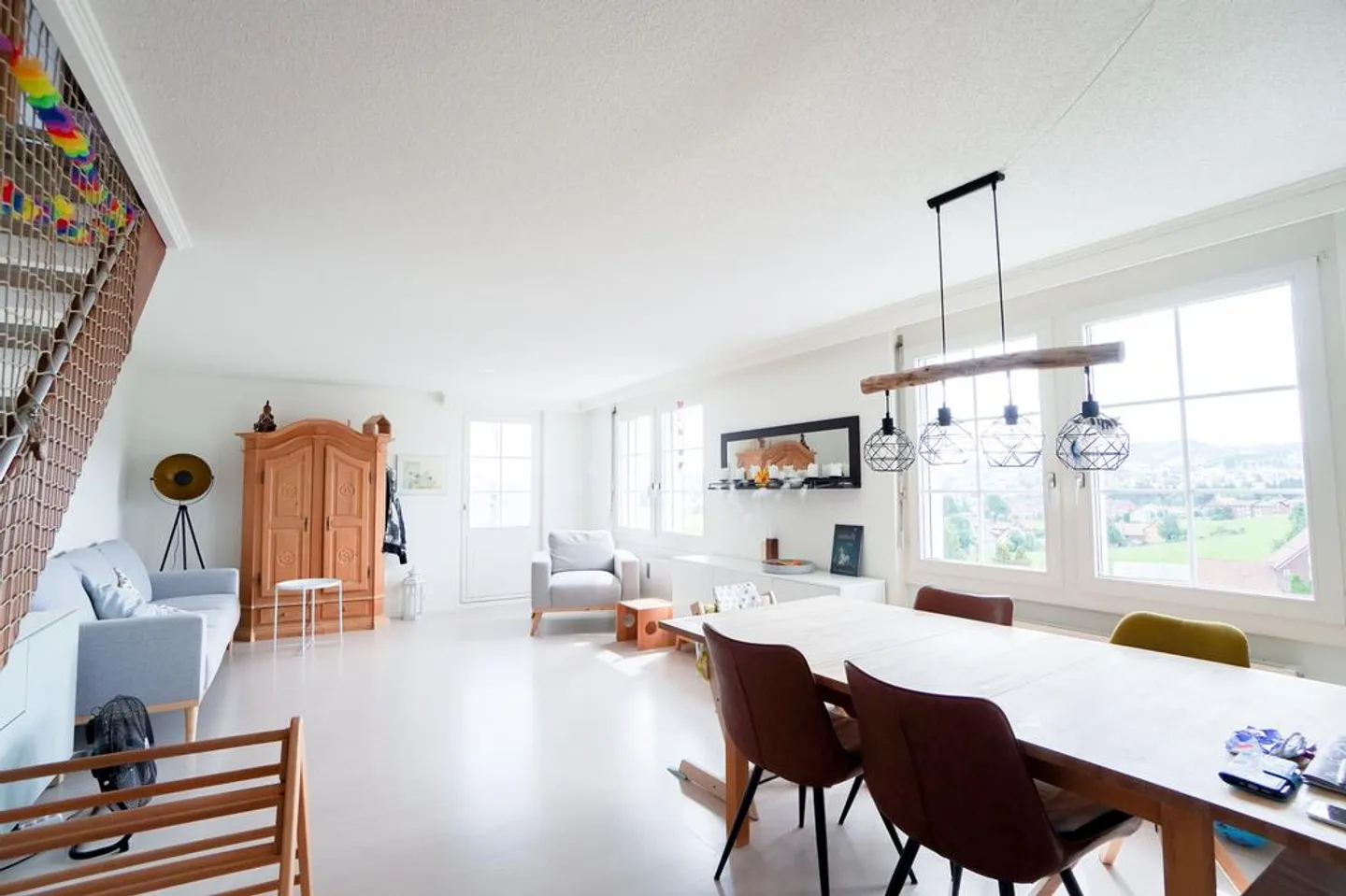 Appartamento duplex di 7,5 stanze in un quartiere familiare - Foto 3 di 12