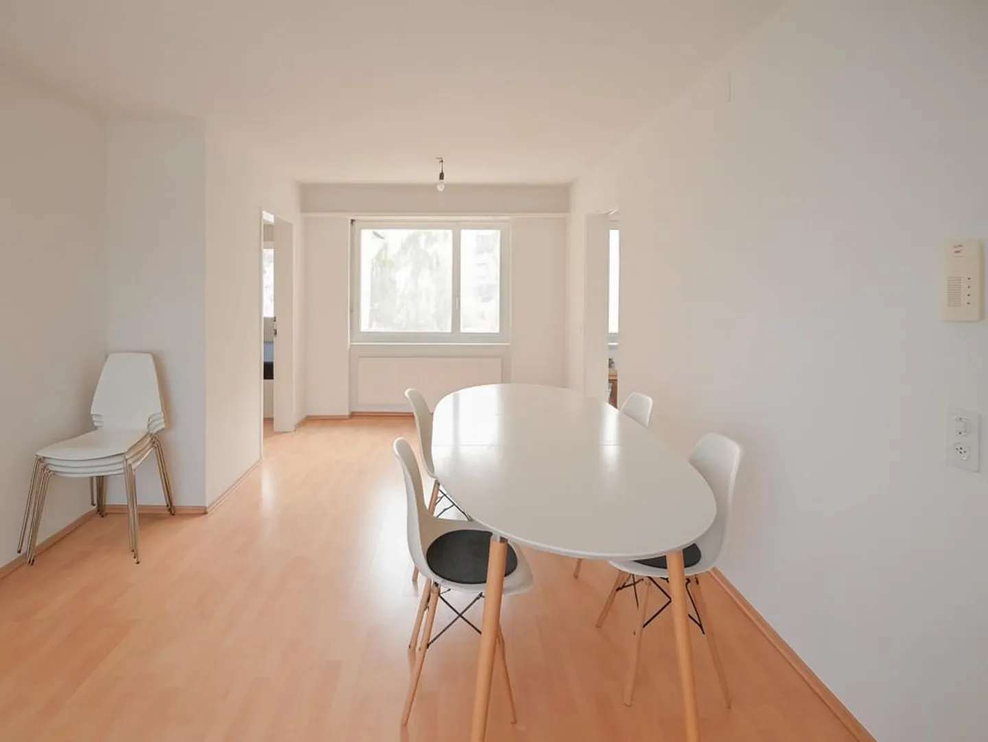 Vivere vicino alla città – Vita nel verde | Appartamento 2.5 locali a Zurigo-Albisrieden - Foto 1 di 9