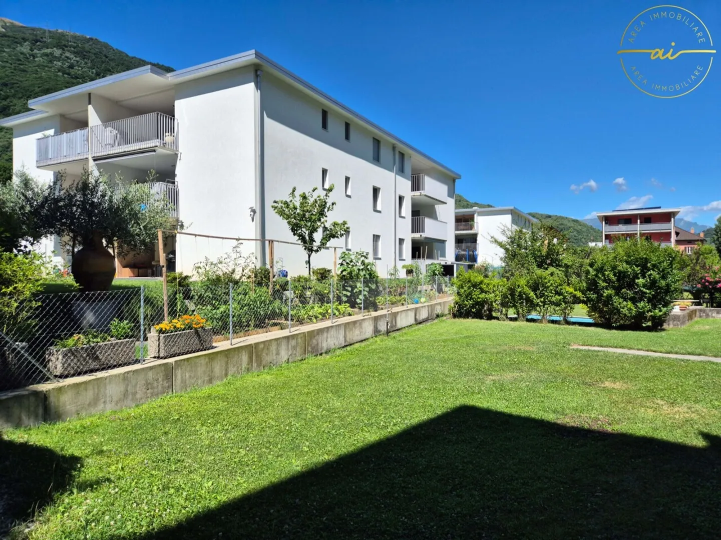 BRIGHT 3-ROOM APARTMENT WITH OPEN VIEW IN RIVERA - Photo 3 of 13