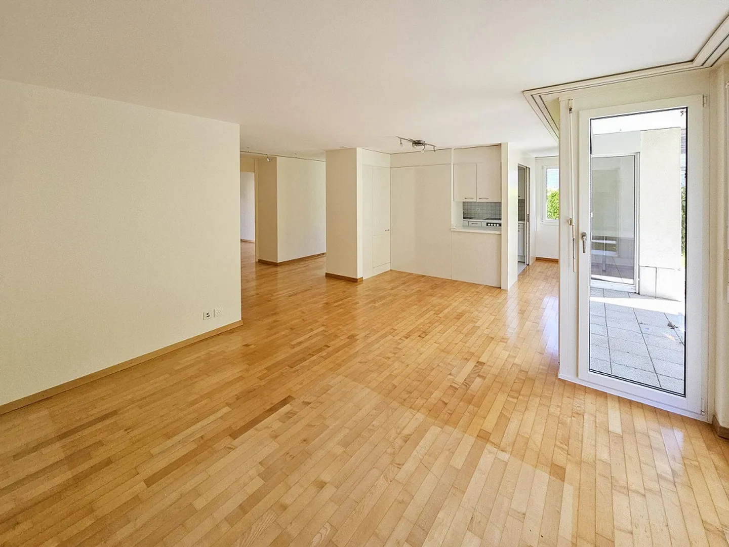 Helle 3½-Zimmer Wohnung am See - Foto 2 von 10