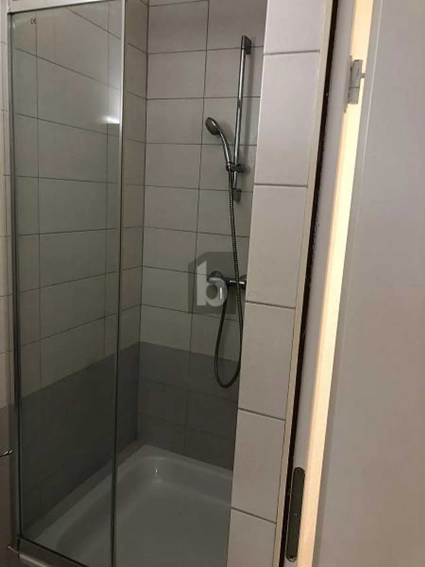 DOWNTOWN 5.7% NET YIELD - Photo 5 of 6