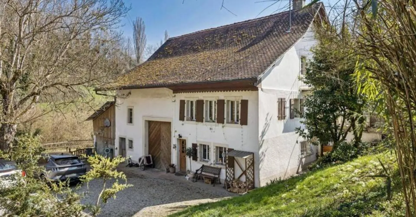 Renovated Farmhouse - Photo 4 of 6