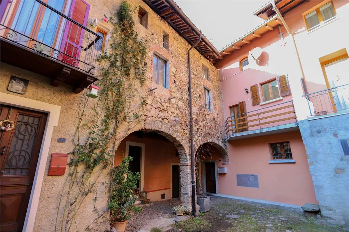 Residenza Secondaria- Collina d'Oro - Foto 2 di 13