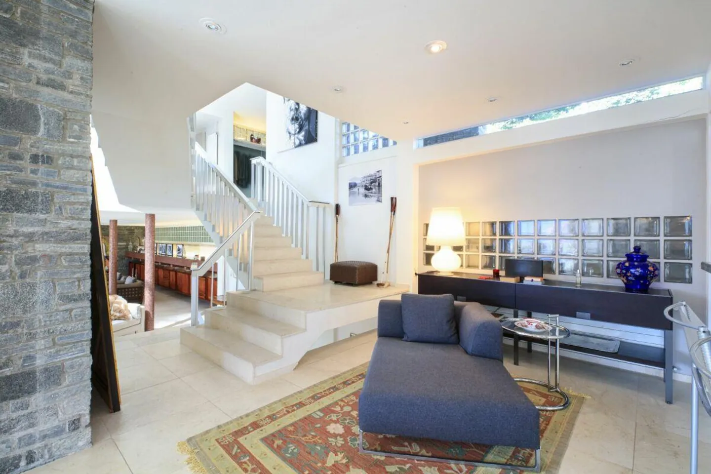 ORSELINA - Villa prestigieuse dans un style design, signée par le célèbre architecte Pisenti - Photo 3 sur 29