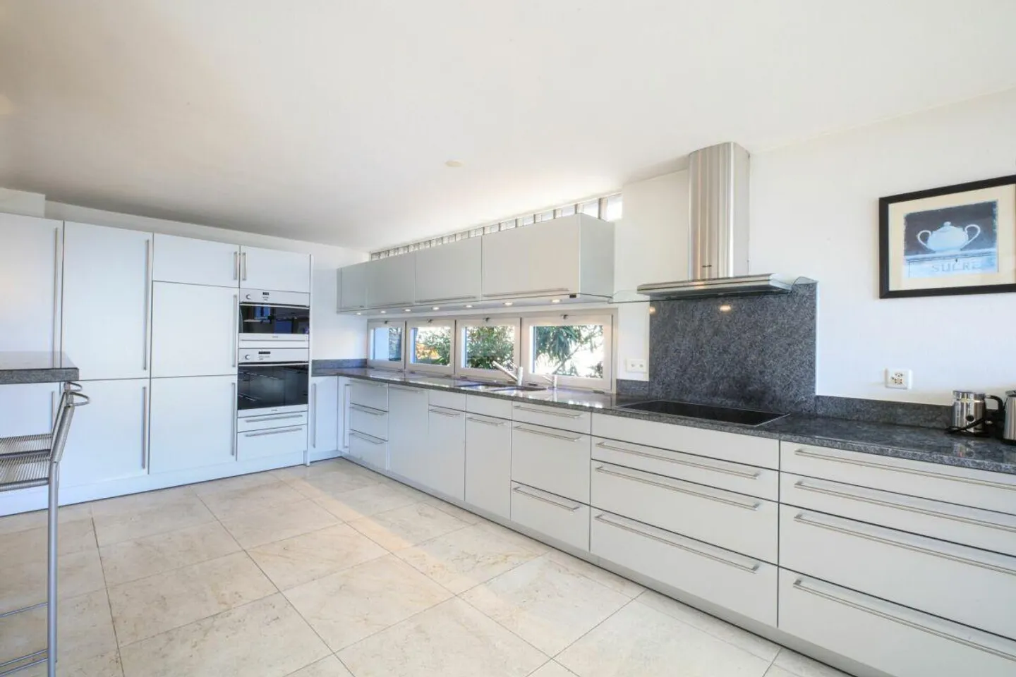 ORSELINA - Villa prestigieuse dans un style design, signée par le célèbre architecte Pisenti - Photo 5 sur 29