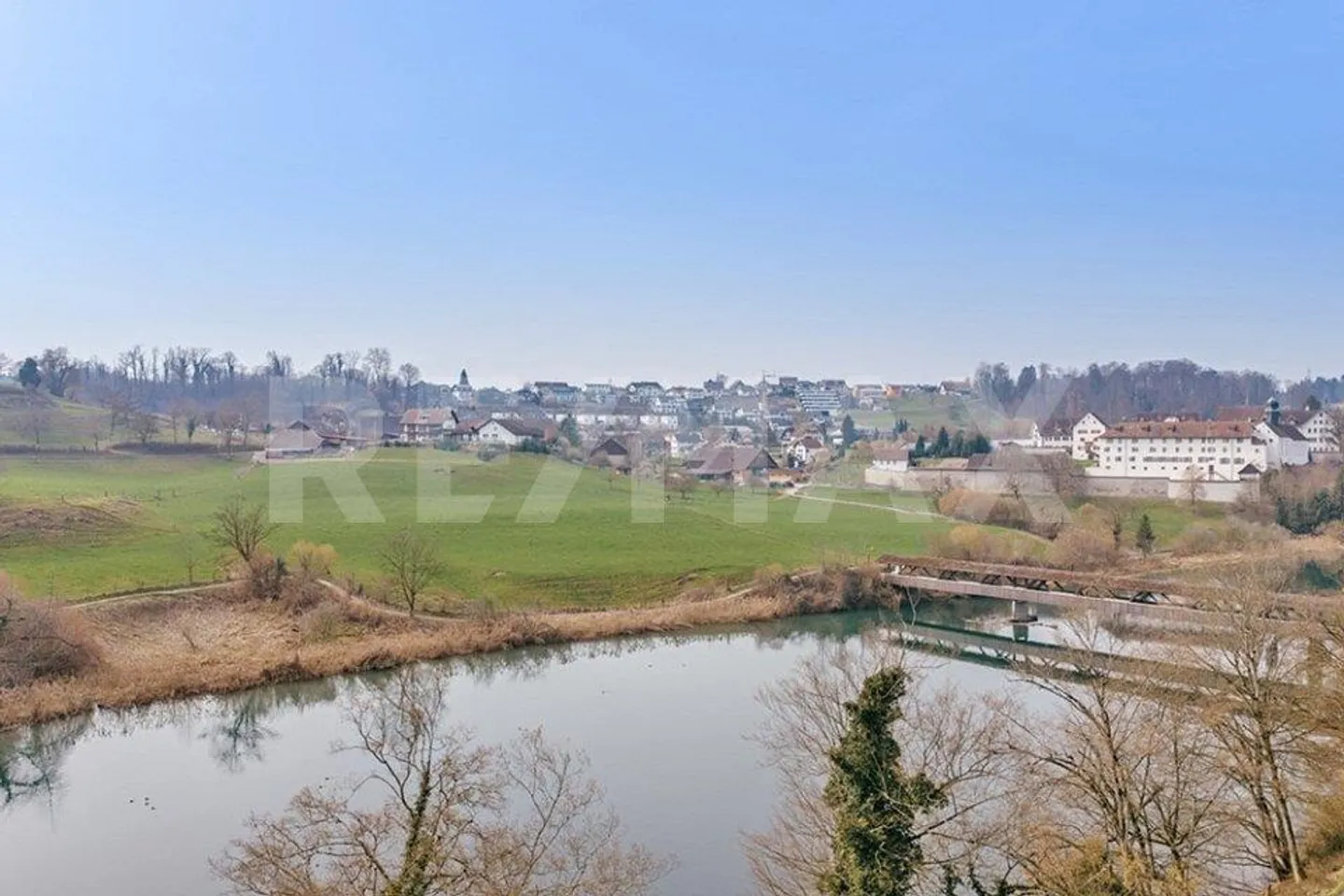 Neither Fish nor Fowl - a special property - Photo 5 of 11