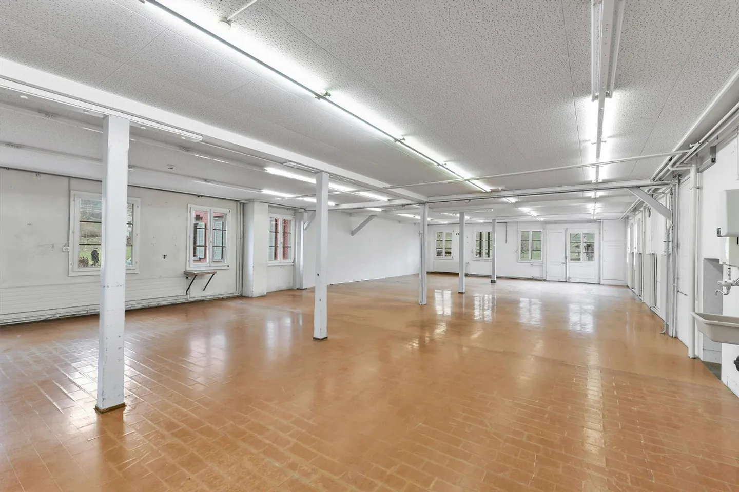 Grosszügige Gewerbehalle im 1. OG zu mieten - Foto 5 von 5