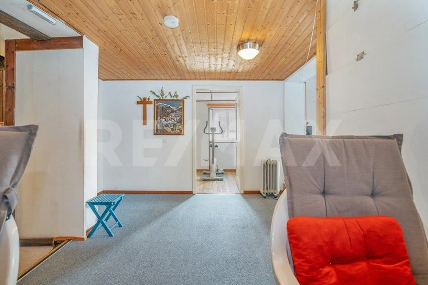 Neither Fish nor Fowl - a special property - Photo 11 of 11