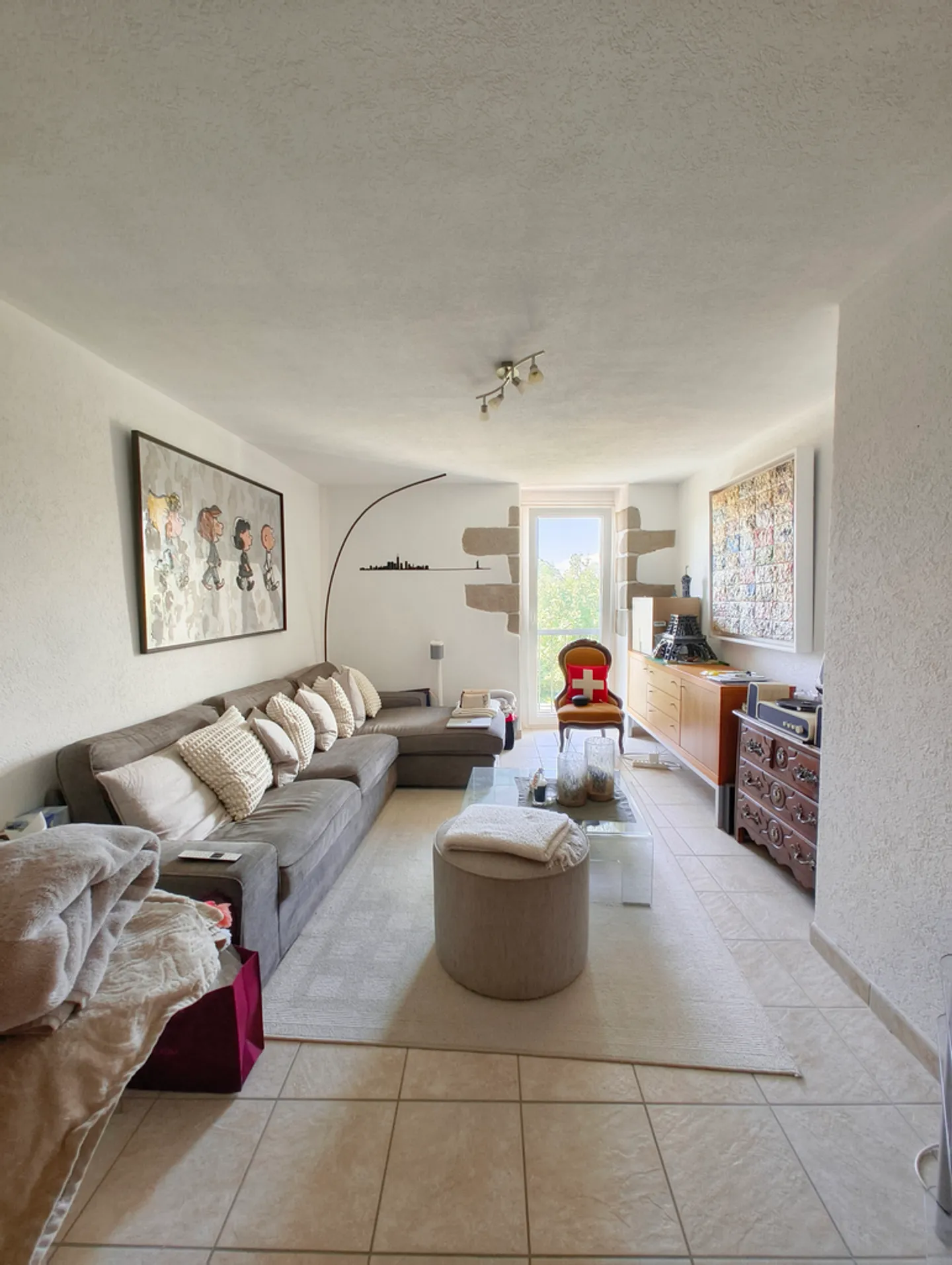 Bel appartement en duplex dans une maison de village à Eysins - Photo 2 sur 4
