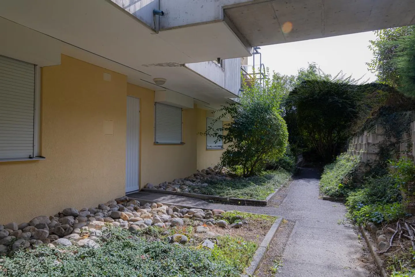 Appartement Charmant avec Vue sur le Lac - Photo 3 sur 12