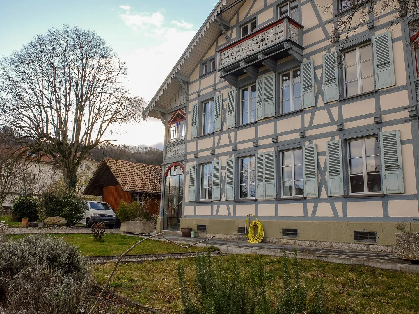 Appartamento affascinante con 3 camere in edificio storico a Belp - Foto 4 di 34