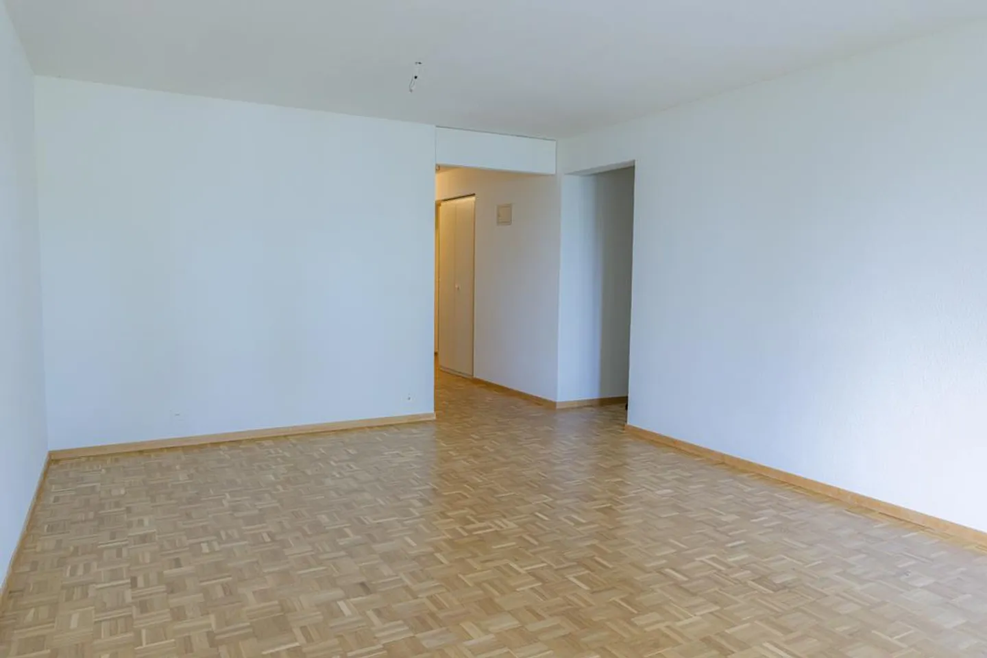 Appartement Charmant avec Vue sur le Lac - Photo 10 sur 12