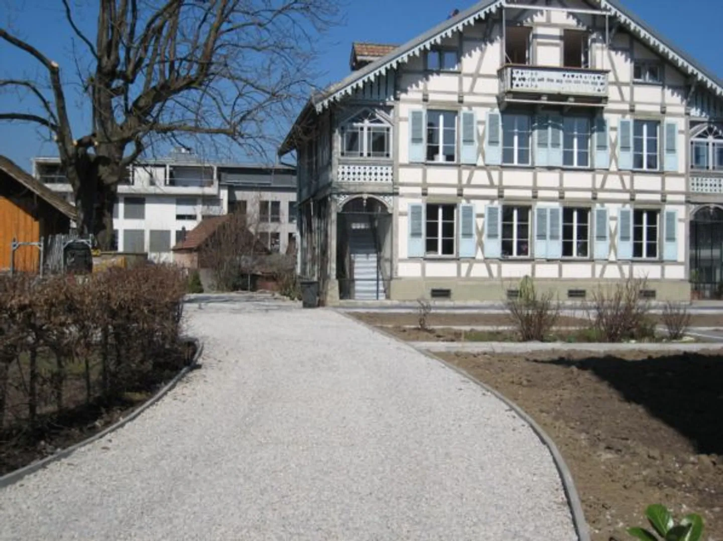 Appartamento affascinante con 3 camere in edificio storico a Belp - Foto 3 di 34