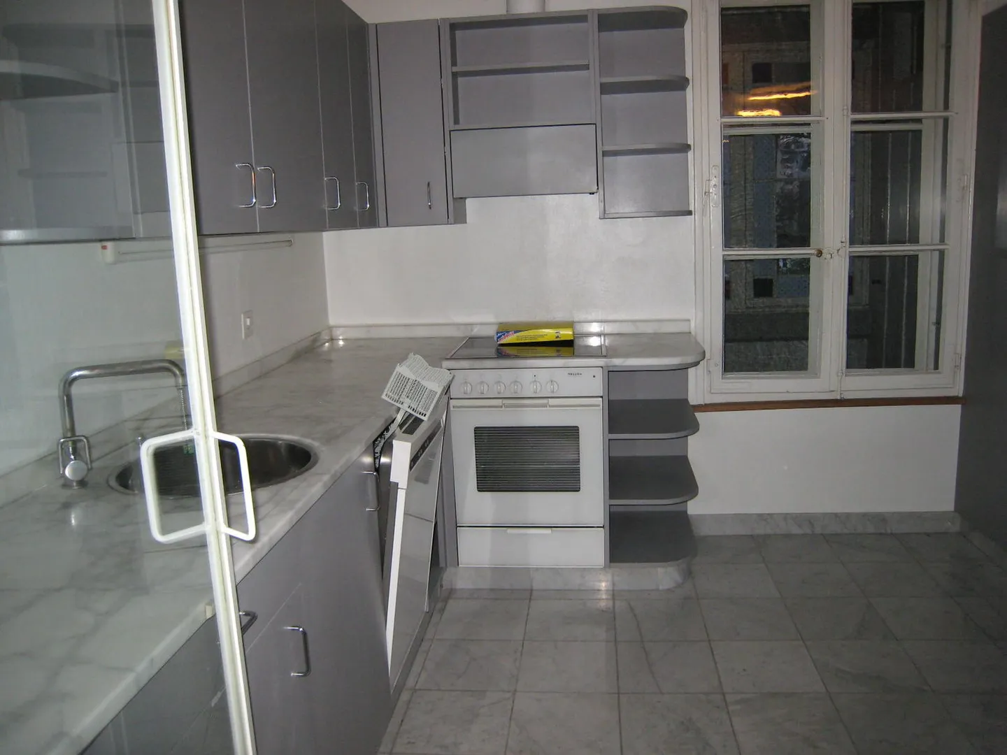 Appartamento affascinante con 3 camere in edificio storico a Belp - Foto 9 di 34