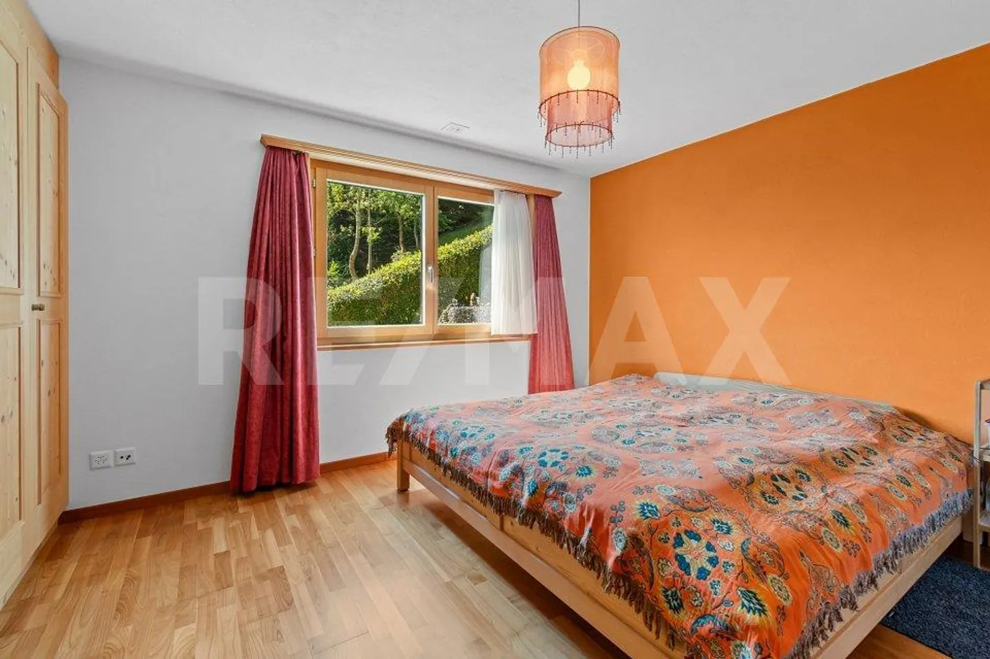 Spacious 6½-room maisonette apartment with garden and beautiful view - Photo 11 of 13