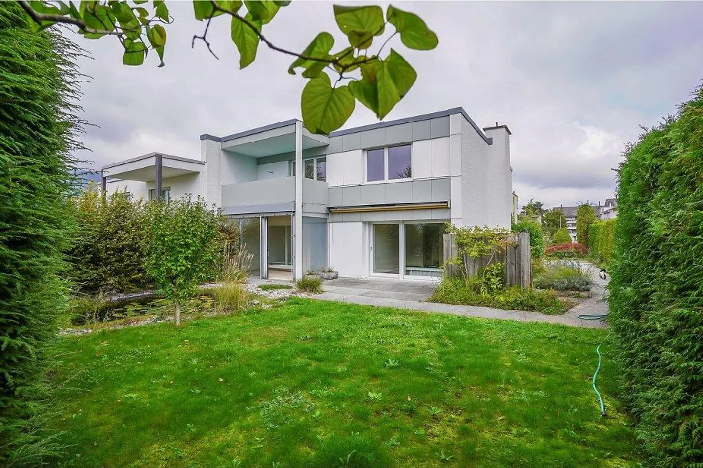 Casa unifamiliare di 6½ stanze con stile - Foto 1 di 13