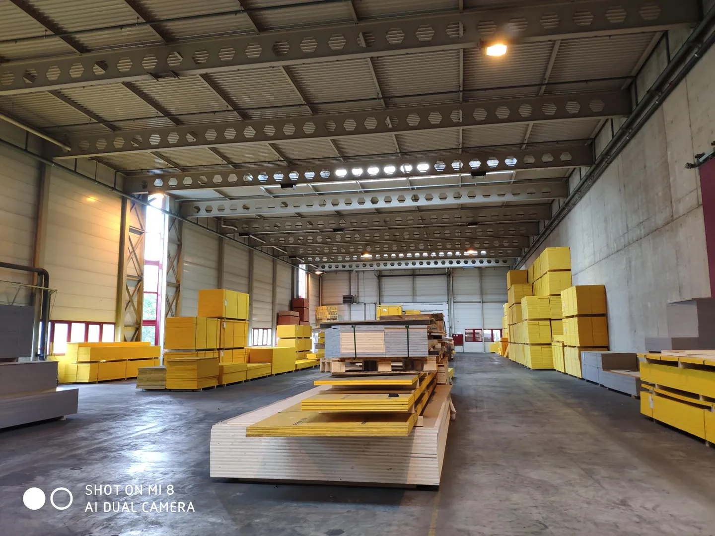 Soluzione spaziale flessibile per un periodo limitato - Hall commerciale di 1'280 m2 - Foto 3 di 5