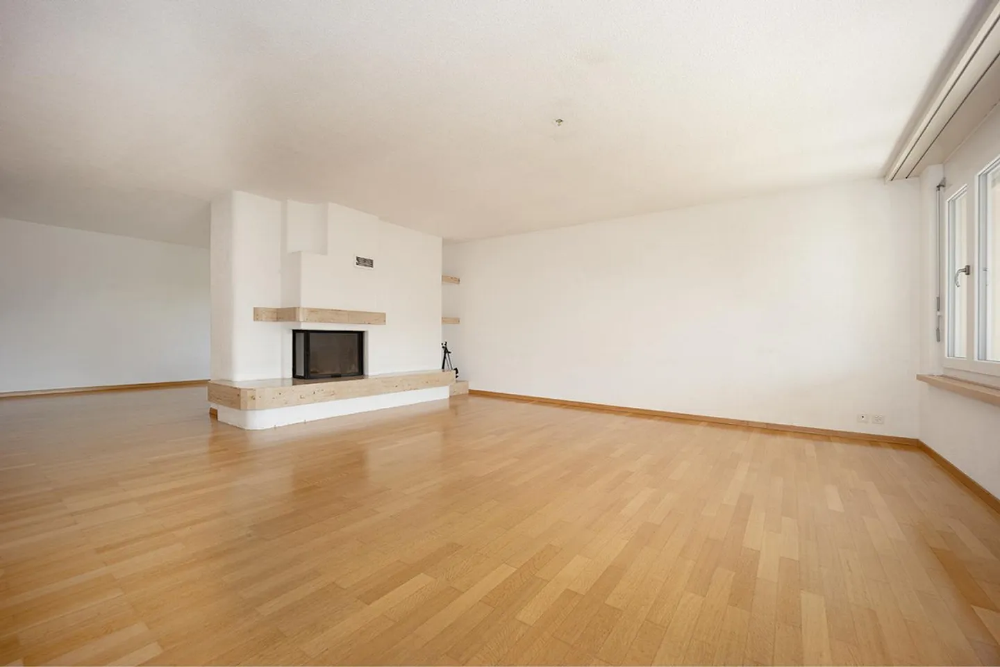 Attractive 4.5-room condominium in a preferred residential area - Photo 11 of 16