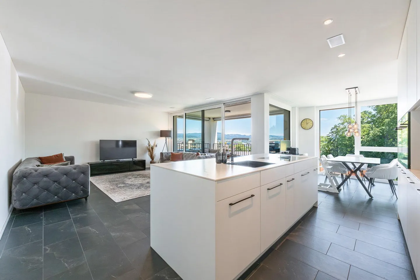 Apartment 3.5 Rooms - Photo 9 of 12