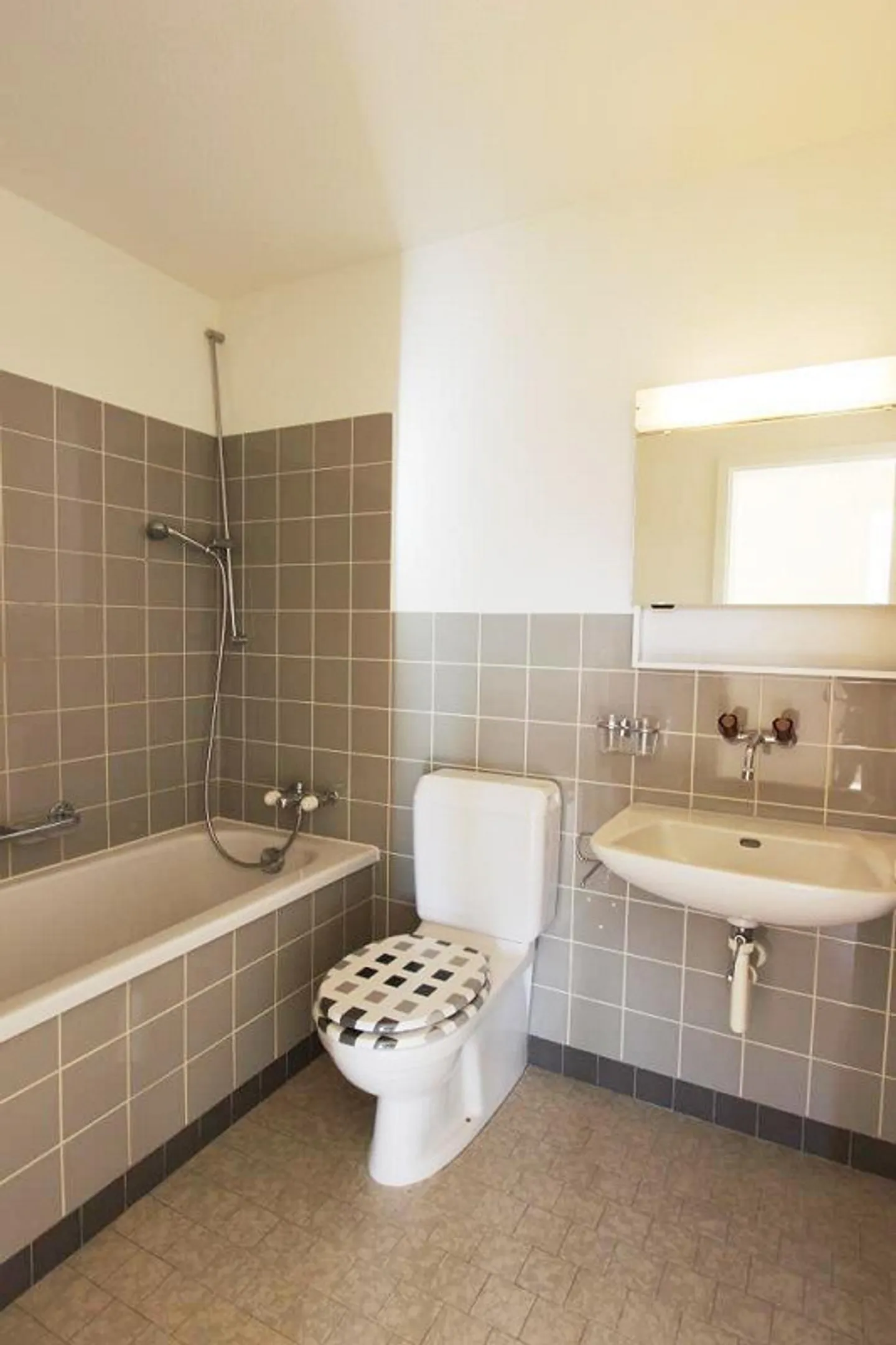 Appartement lumineux de 3,5 pièces - Photo 7 sur 10