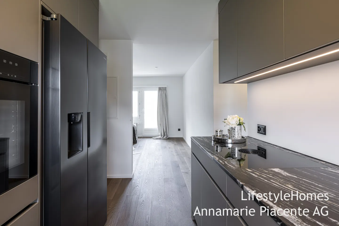 PENTHOUSE APARTMENT - Photo 24 of 29