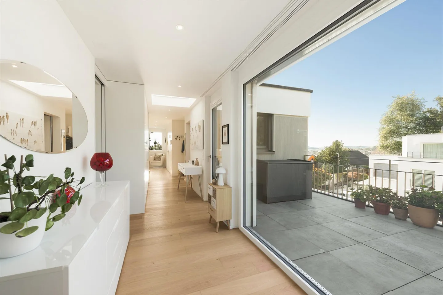 Stilvolle Attikawohnung mit Weitsicht - Foto 3 von 12