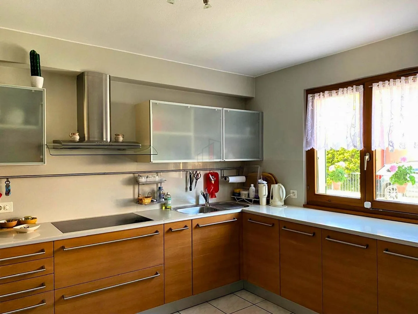 BELLA CASETTA CONTIGUA CON GIARDINO - Foto 4 di 10