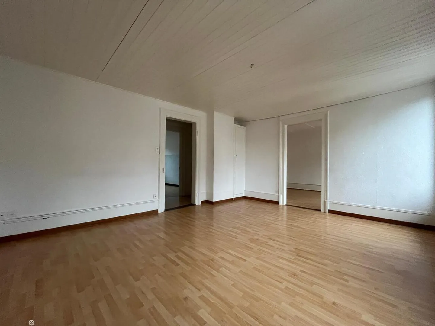 3-room apartment between the train station and Lake Biel - Photo 4 of 10