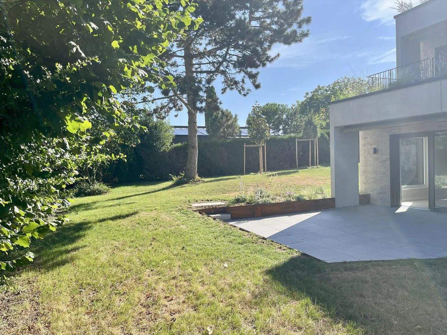 Anières – Nuovo Duplex Architettonico nel Cuore dei Vigneti con Giardino & Super Terrazze - Foto 3 di 30