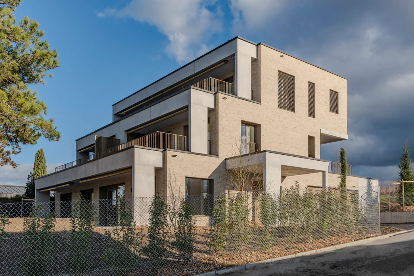 Anières – Nuovo Duplex Architettonico nel Cuore dei Vigneti con Giardino & Super Terrazze - Foto 30 di 30