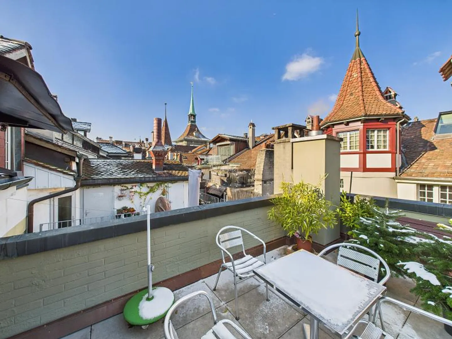 Ultimo piano 1.5 stanze - Foto 1 di 6