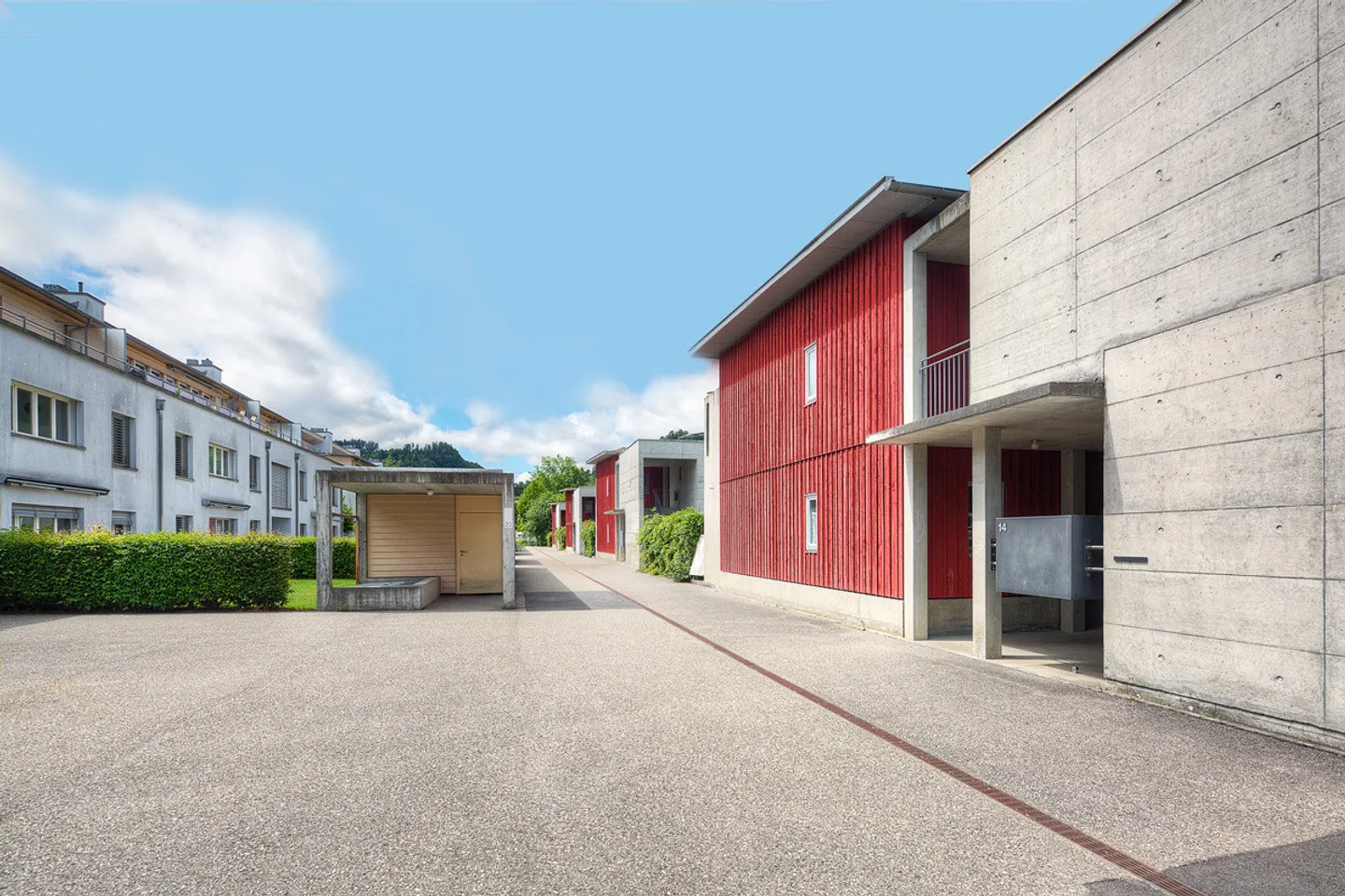 Helle Wohnung mit moderner Küche - Foto 1 von 9