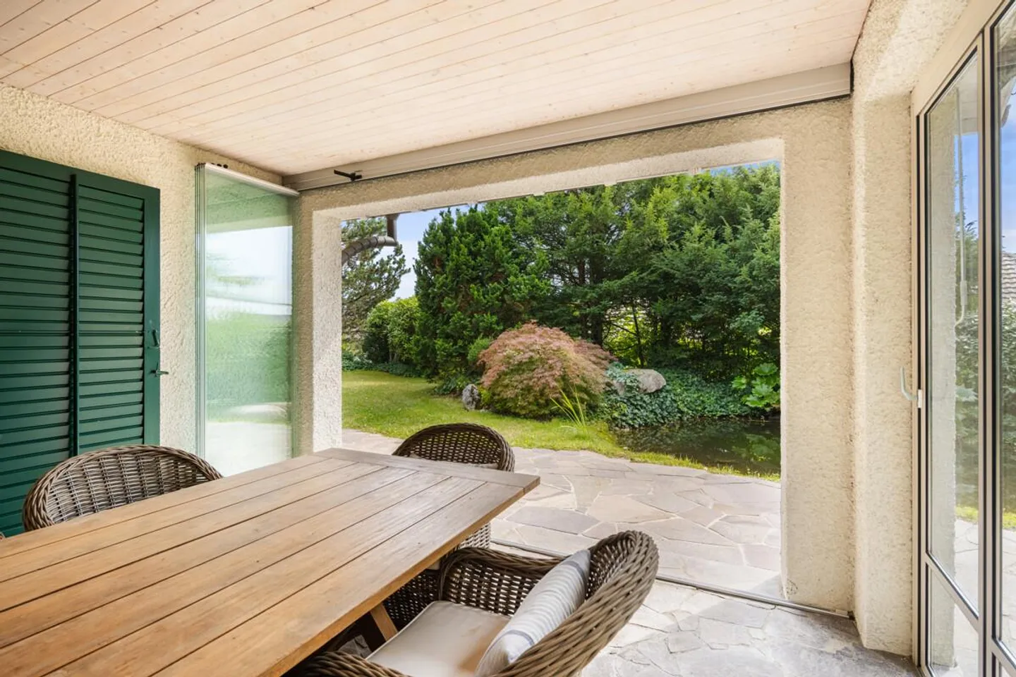 Oberdürnten: Country House with Idyllic Garden - Photo 3 of 5