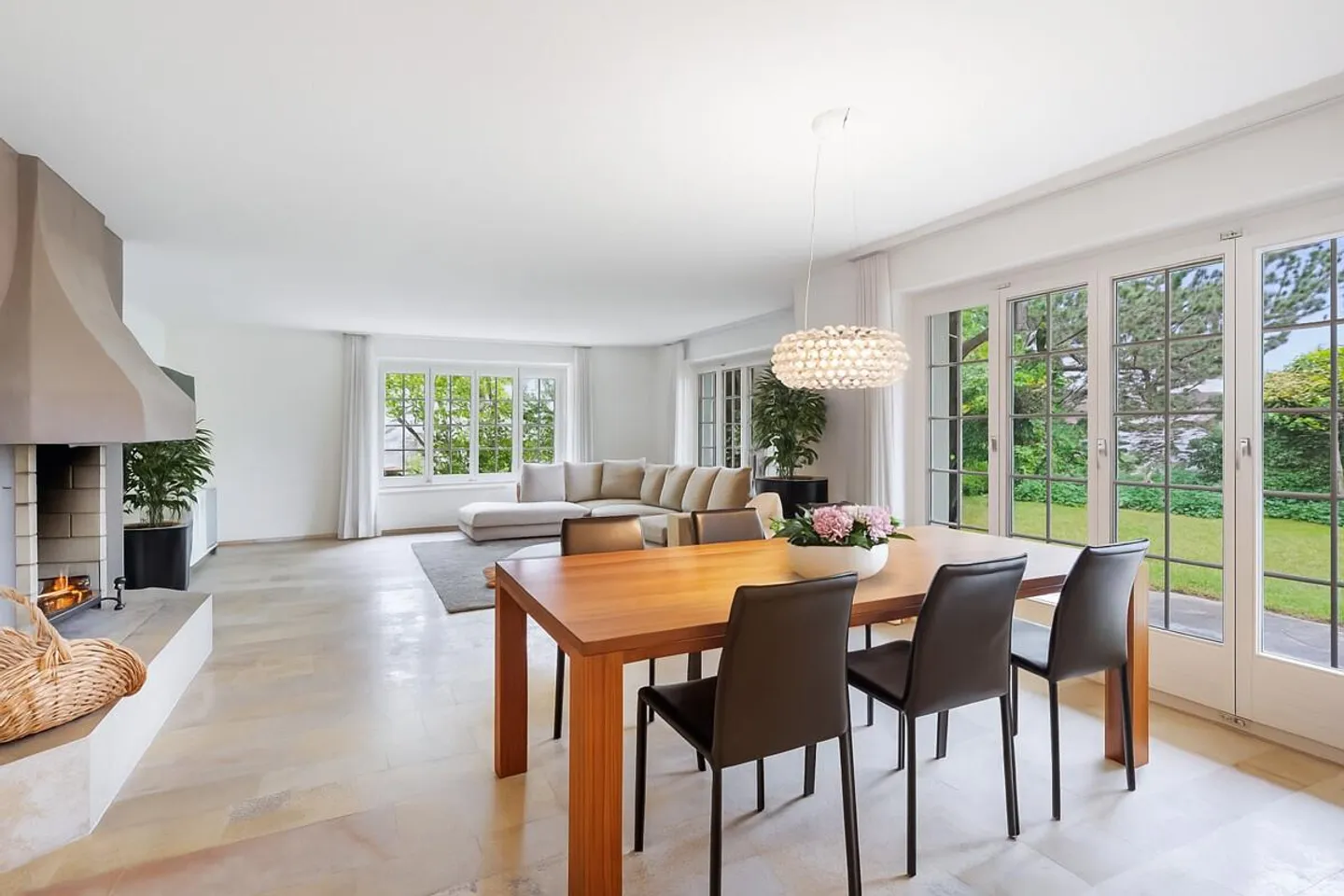 Oberdürnten: Country House with Idyllic Garden - Photo 4 of 5