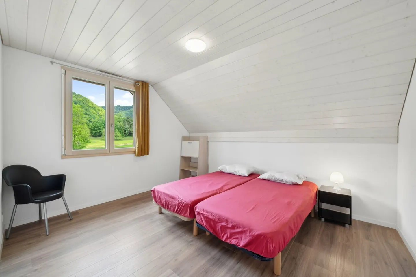 «Prächtige Doppelhaushälfte bei den Garagen "Villa Rosa"» - Foto 9 von 13