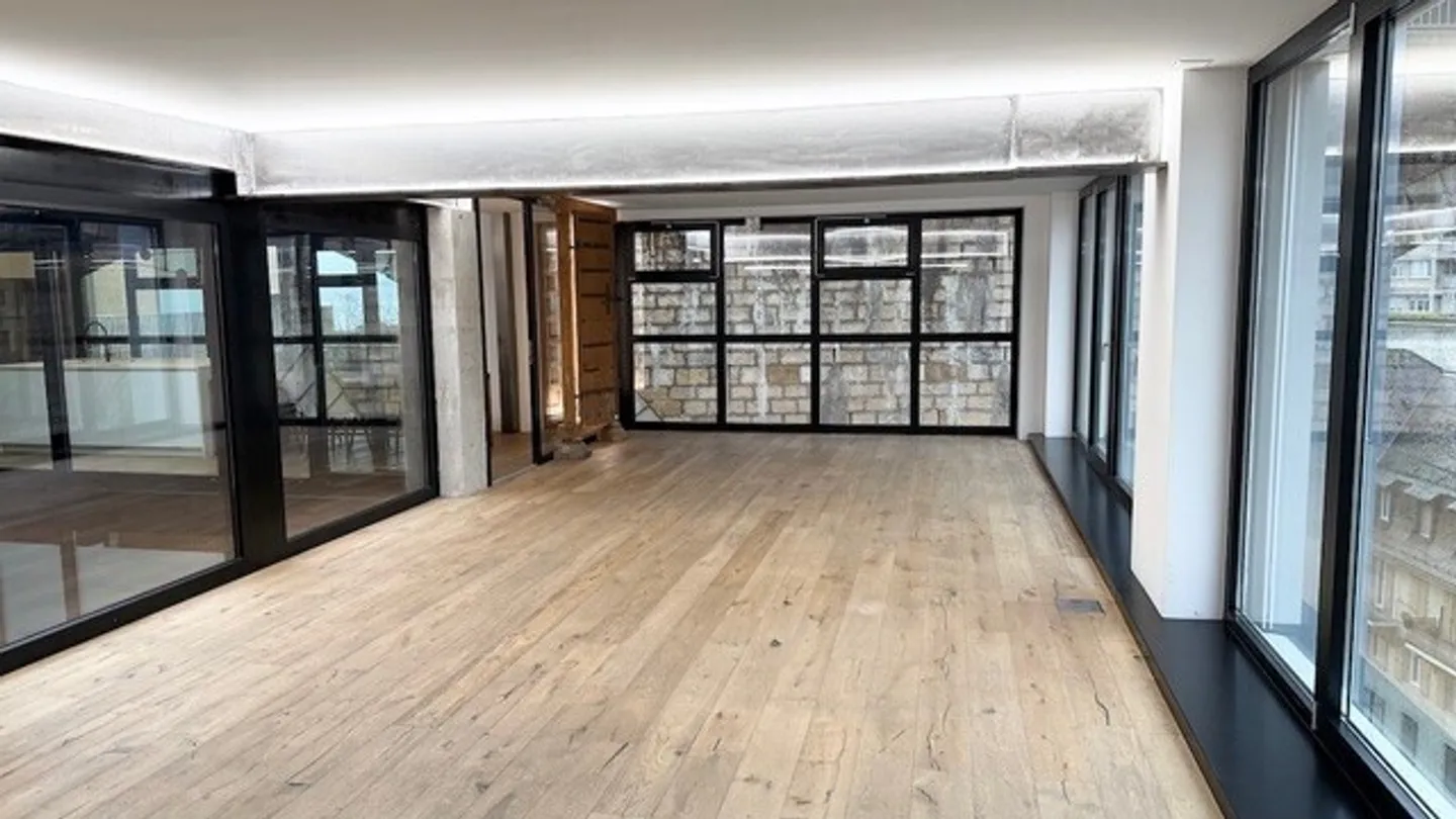 Splendide loft en duplex dans le quartier de Serrières - Photo 3 sur 11