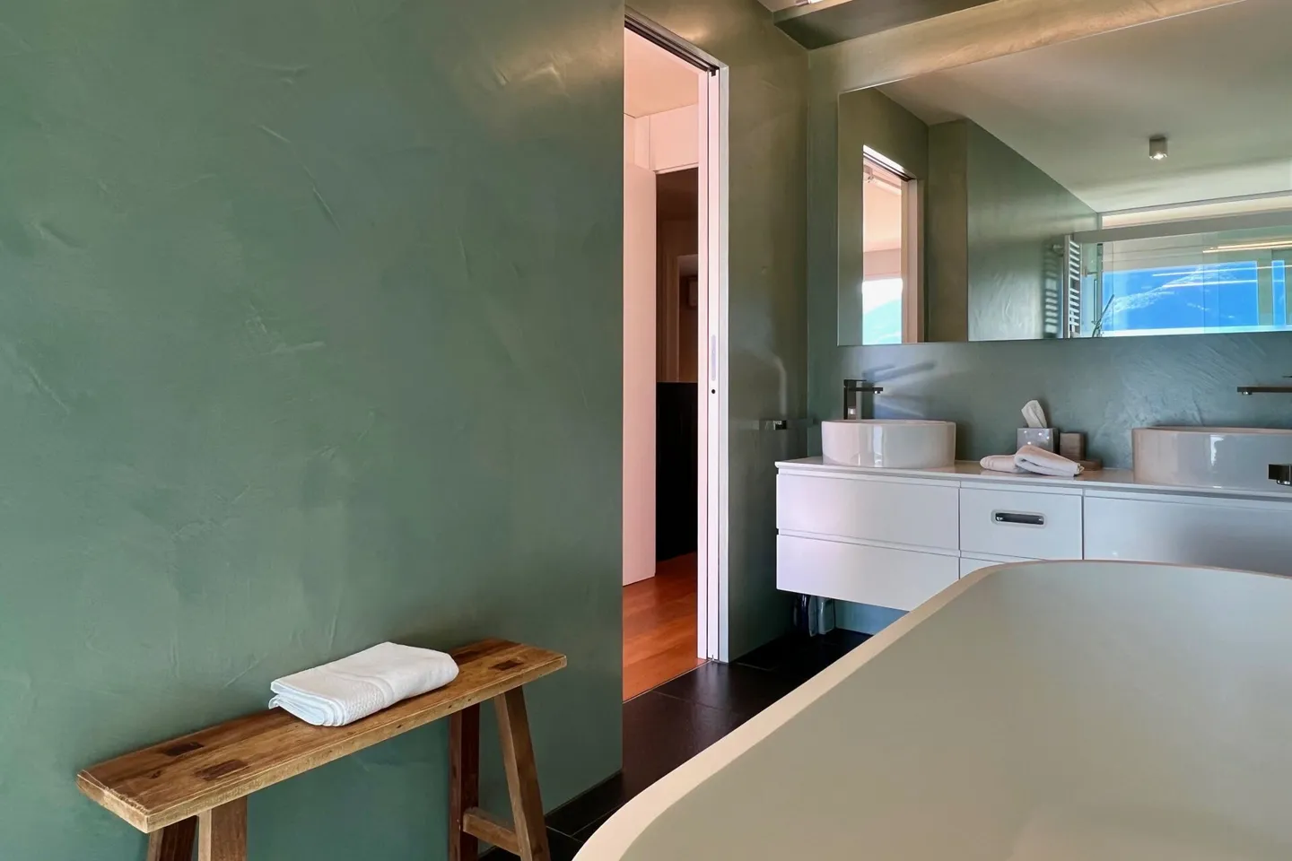Appartamento Duplex Esclusivo con Ascensore Interno, Giardino e Piscina Comunale - Foto 42 di 63