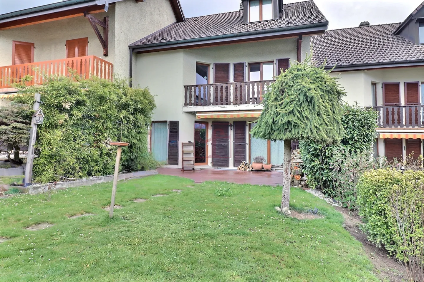 Casa indipendente 5.5 locali con giardino paesaggistico - Foto 1 di 16