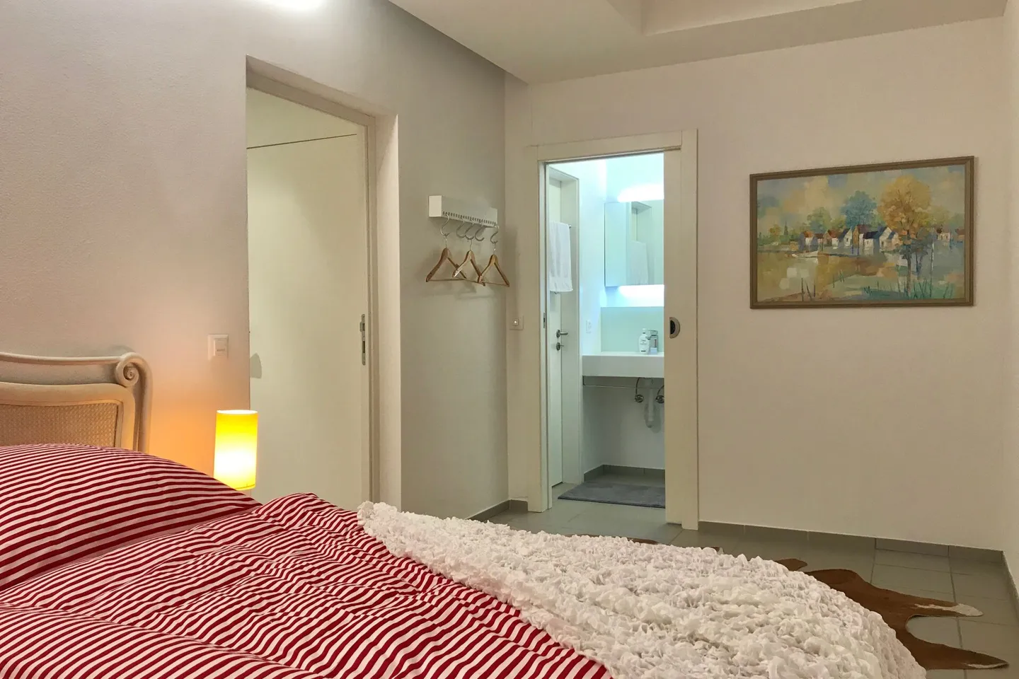 Appartamento Duplex Esclusivo con Ascensore Interno, Giardino e Piscina Comunale - Foto 56 di 63
