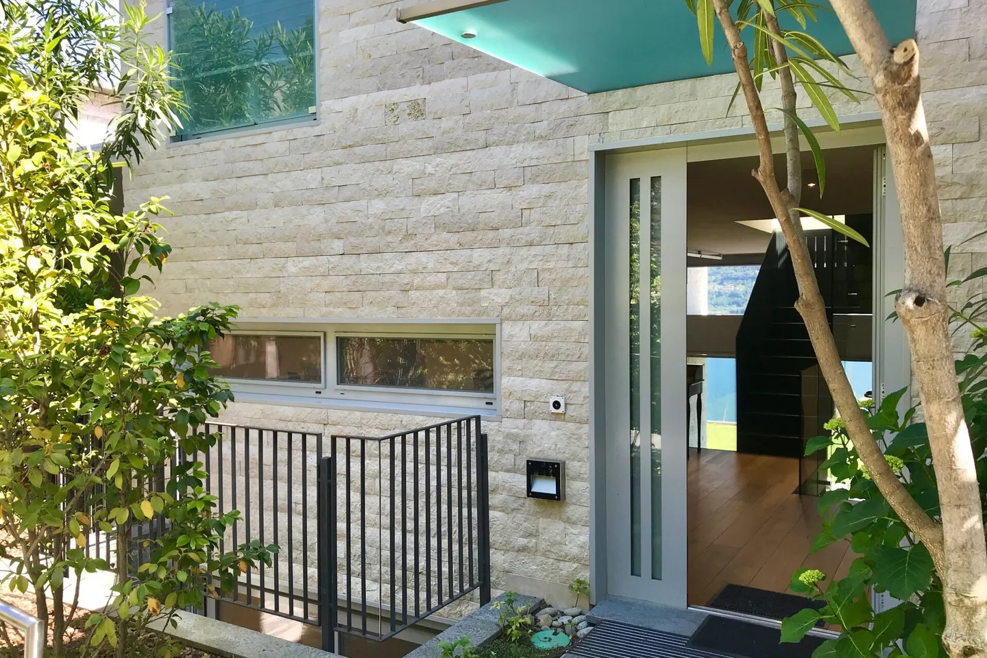 Appartamento Duplex Esclusivo con Ascensore Interno, Giardino e Piscina Comunale - Foto 60 di 63